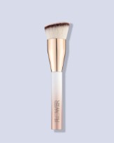Flower Beauty Foundation Buffing Brush | eCommerce Packshot Beauty Photography